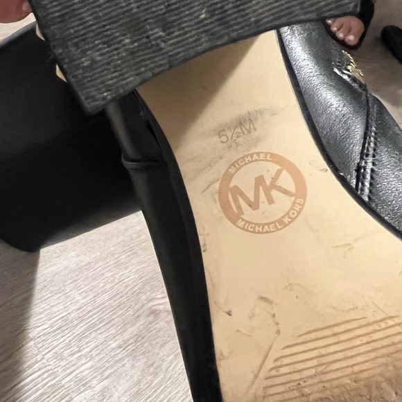 SOLD Michael kors boots - Picture 5 of 7